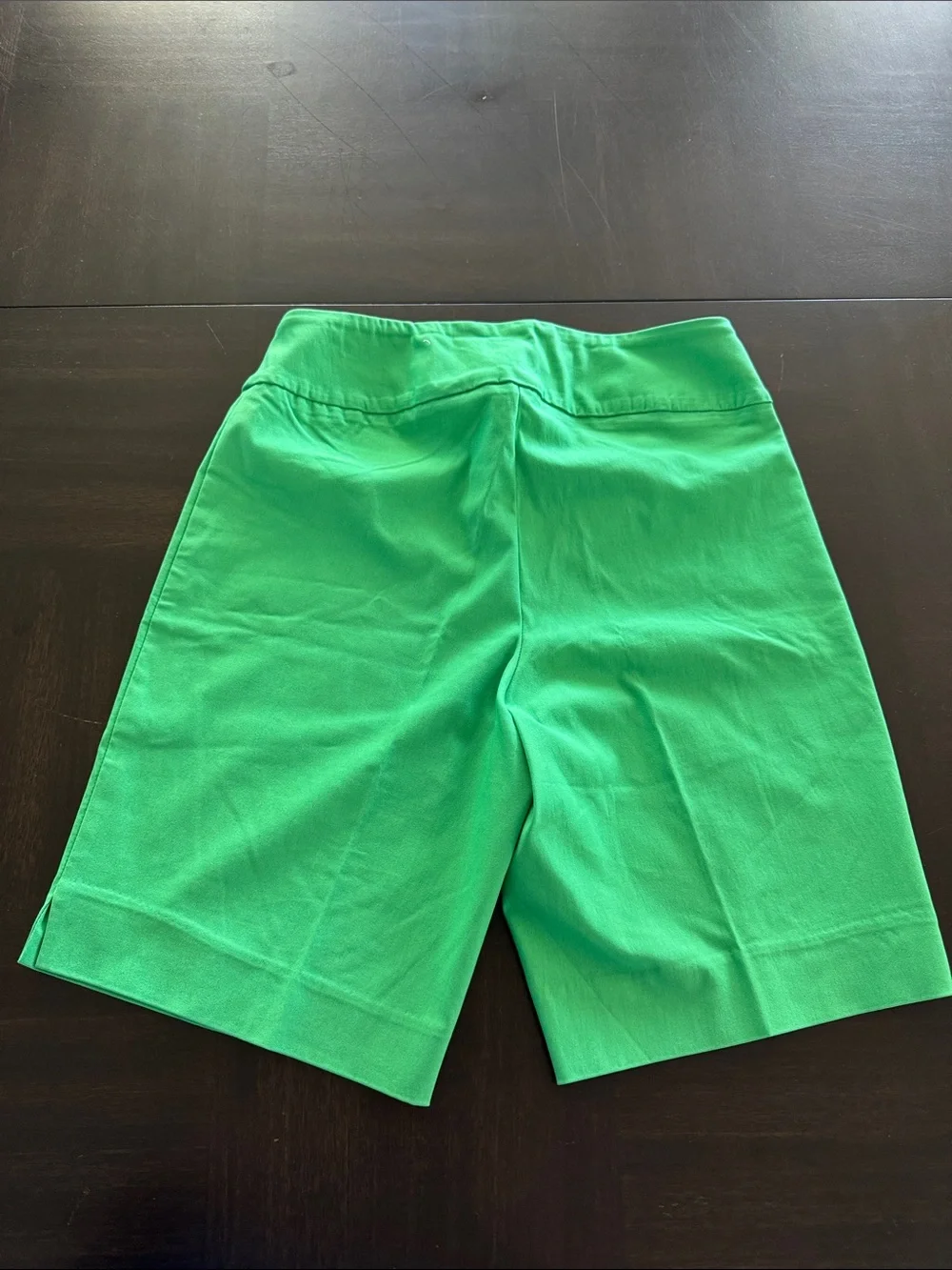 Peck & Peck Bright Green Women's Bermuda Shorts